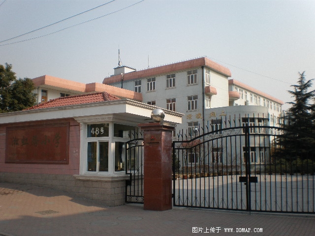 上海市長(zhǎng)寧區(qū)淞虹路小學(xué)圖片