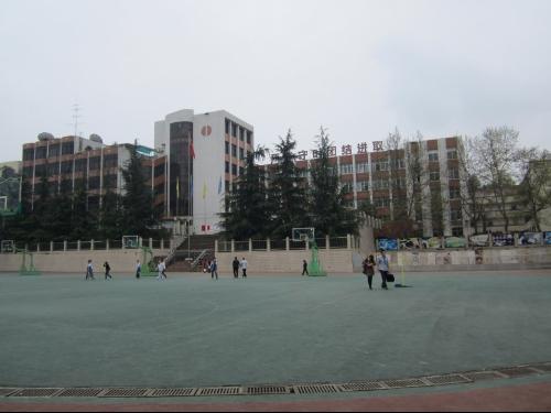 貴州省貴陽市經(jīng)貿(mào)職業(yè)學(xué)校白云區(qū)圖片