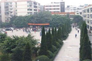 【南充應(yīng)用技術(shù)職業(yè)學(xué)?！磕铣鋽?shù)控工程學(xué)校圖片