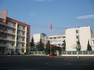 云南省貿(mào)易經(jīng)濟(jì)學(xué)校